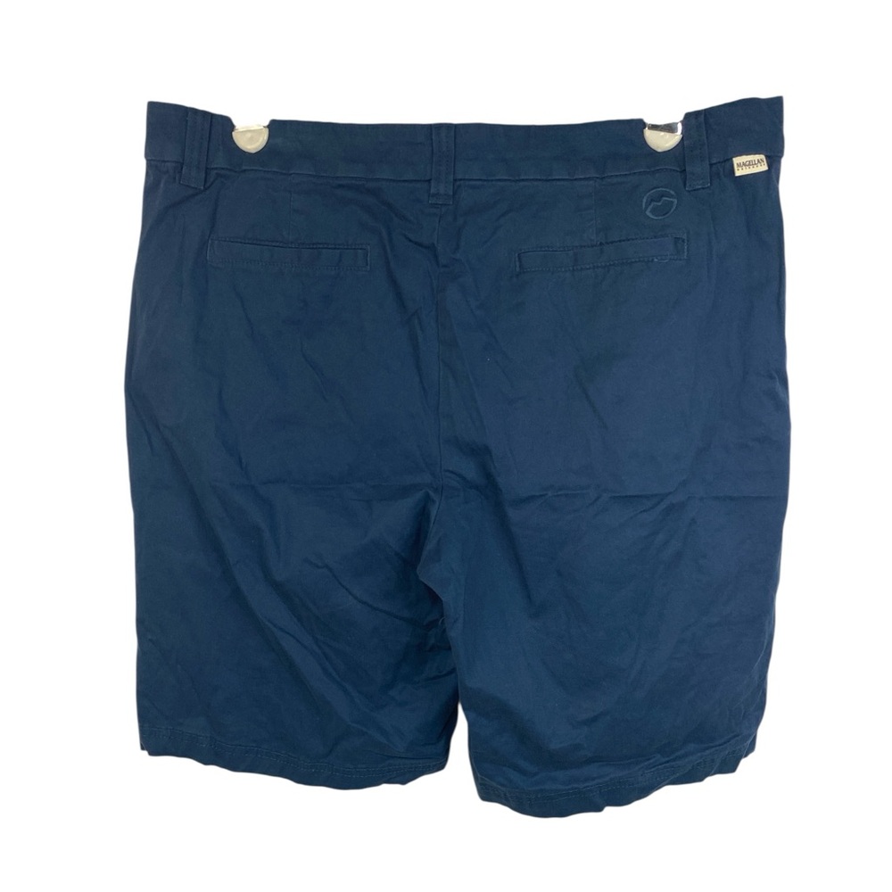 Magellan Outdoors Blue Flat Front Shorts Women’s Size 14 - Picture 2 of 4